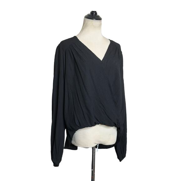 Free People black faux wrap long sleeves blouse size small - Picture 15 of 15